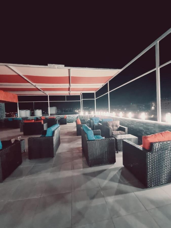 Hotel Zuwwar Akaba Exterior foto